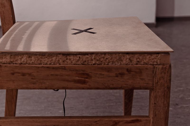 Schwarz Zimmer — detail of chair seat with sensor